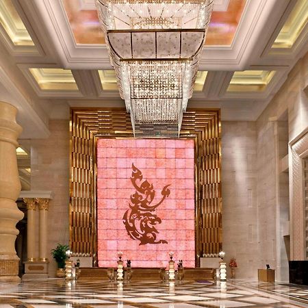 Sheraton Chongqing Hotel Bagian luar foto
