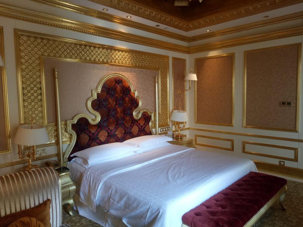 Sheraton Chongqing Hotel Bagian luar foto