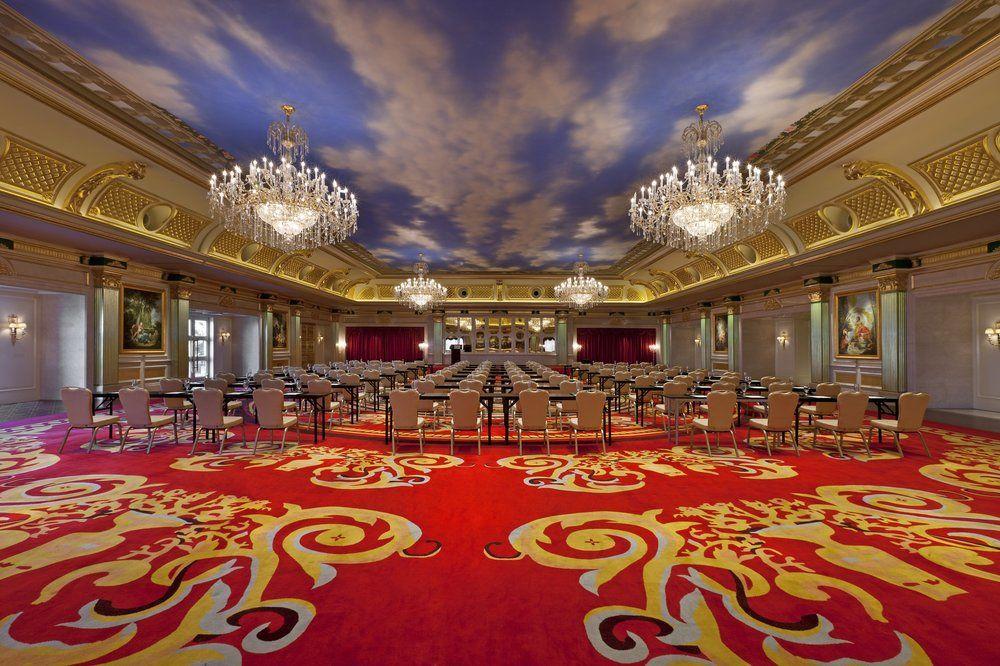 Sheraton Chongqing Hotel Bagian luar foto