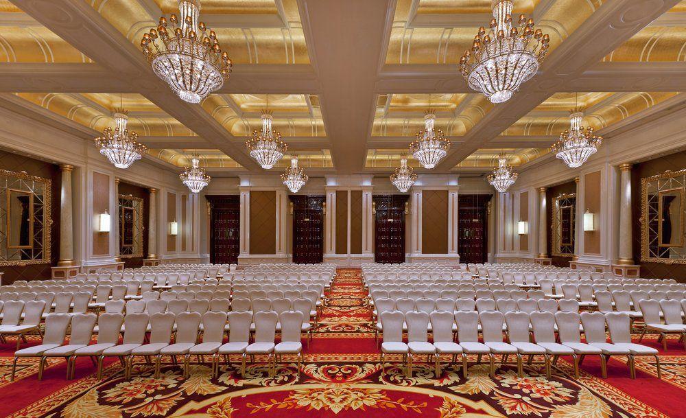 Sheraton Chongqing Hotel Bagian luar foto