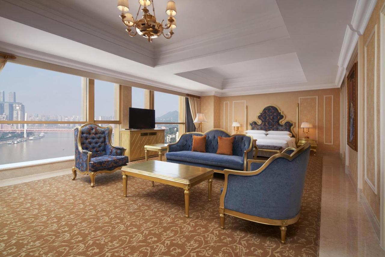 Sheraton Chongqing Hotel Bagian luar foto