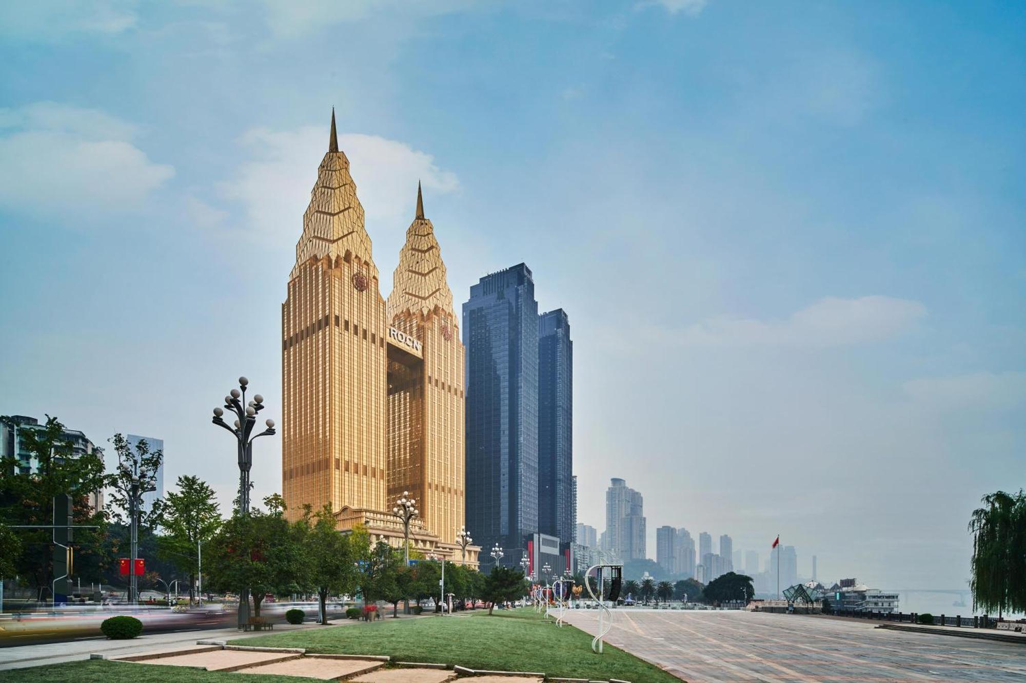 Sheraton Chongqing Hotel Bagian luar foto