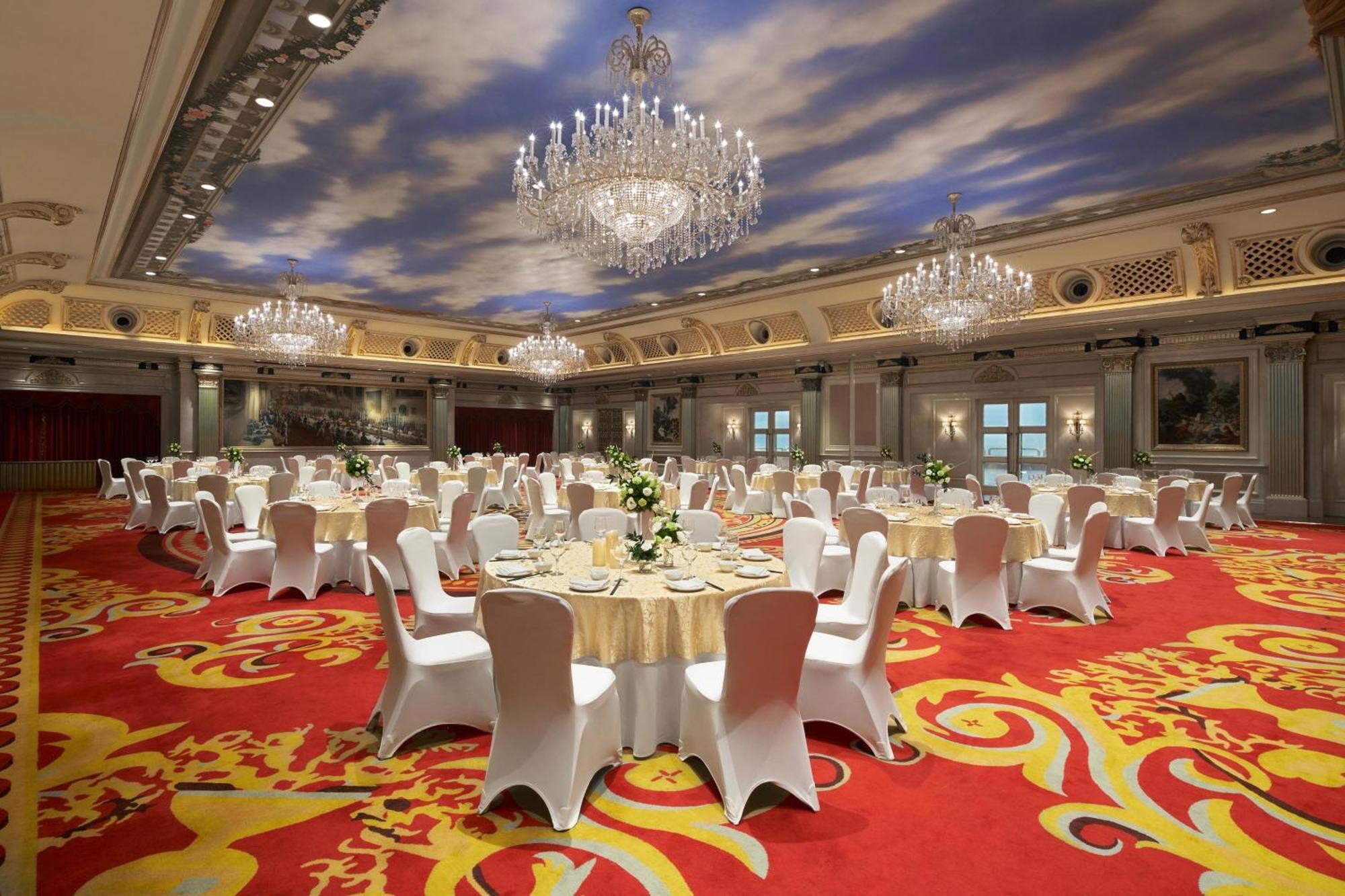 Sheraton Chongqing Hotel Bagian luar foto
