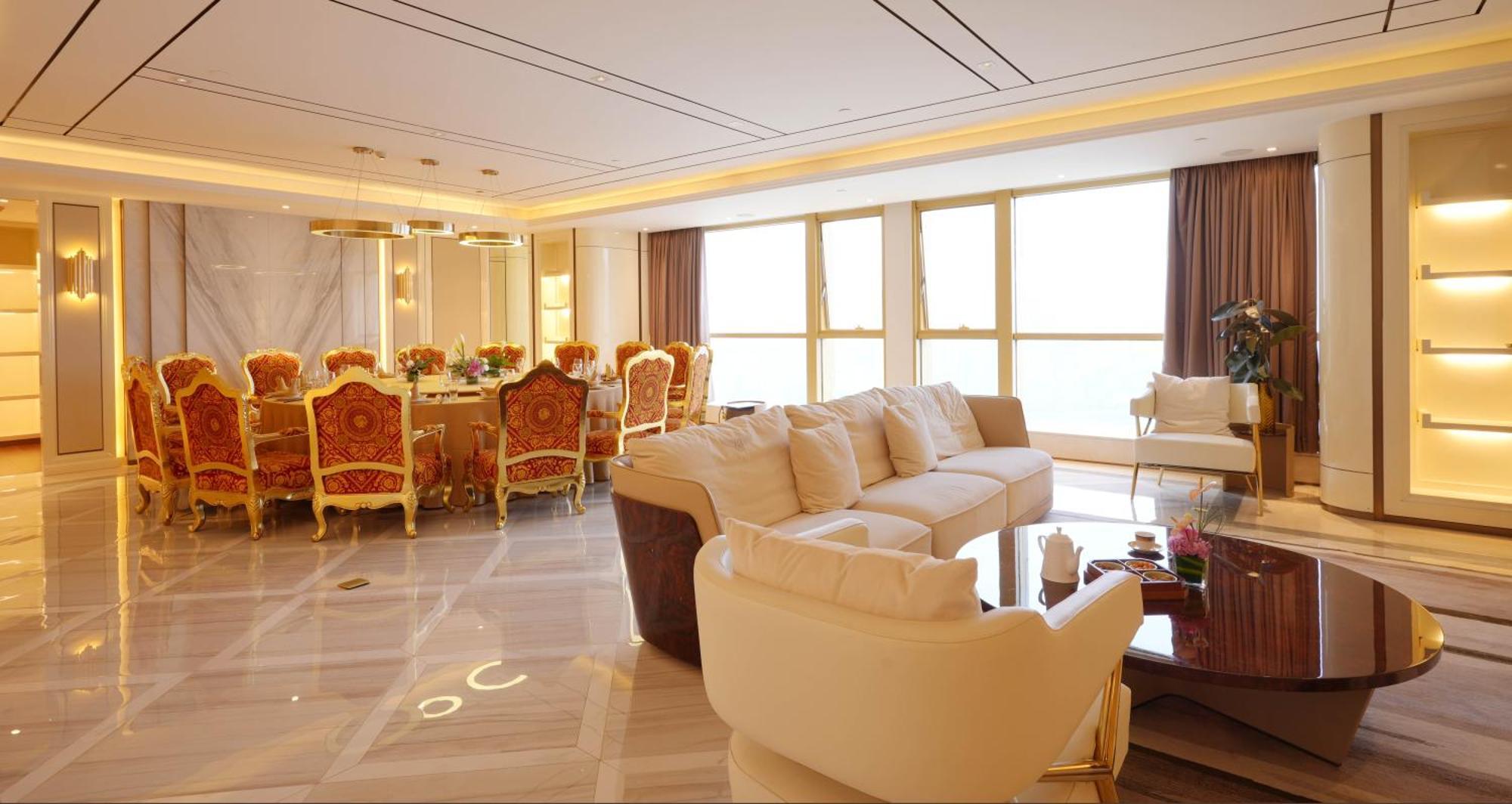 Sheraton Chongqing Hotel Bagian luar foto