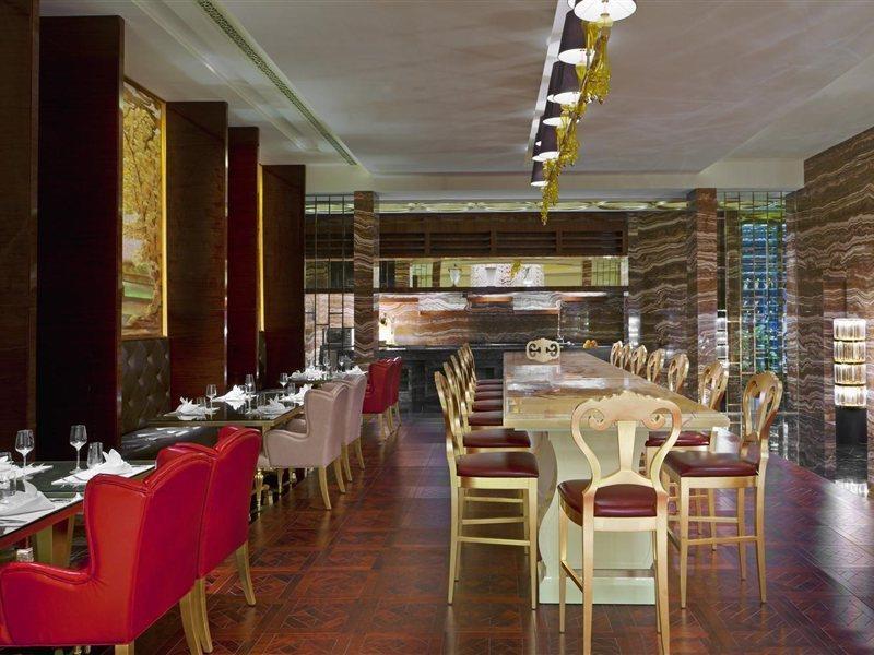 Sheraton Chongqing Hotel Bagian luar foto