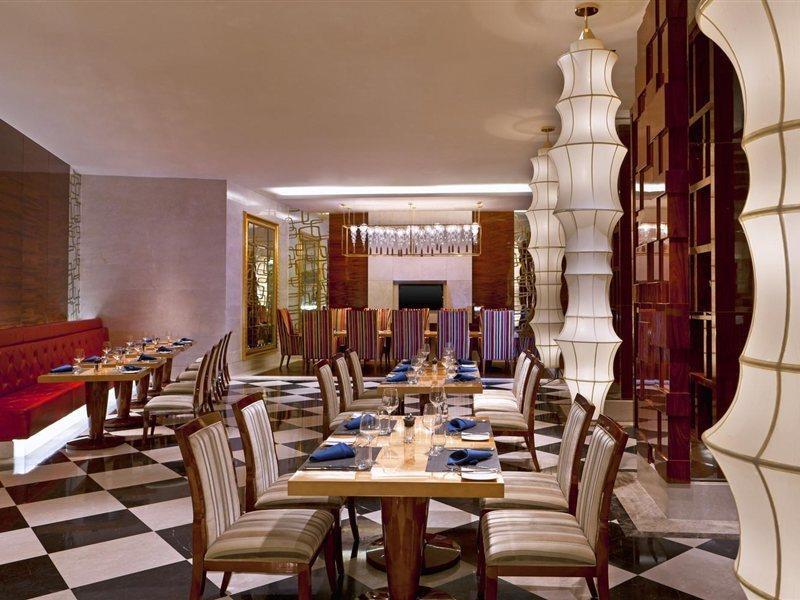 Sheraton Chongqing Hotel Bagian luar foto